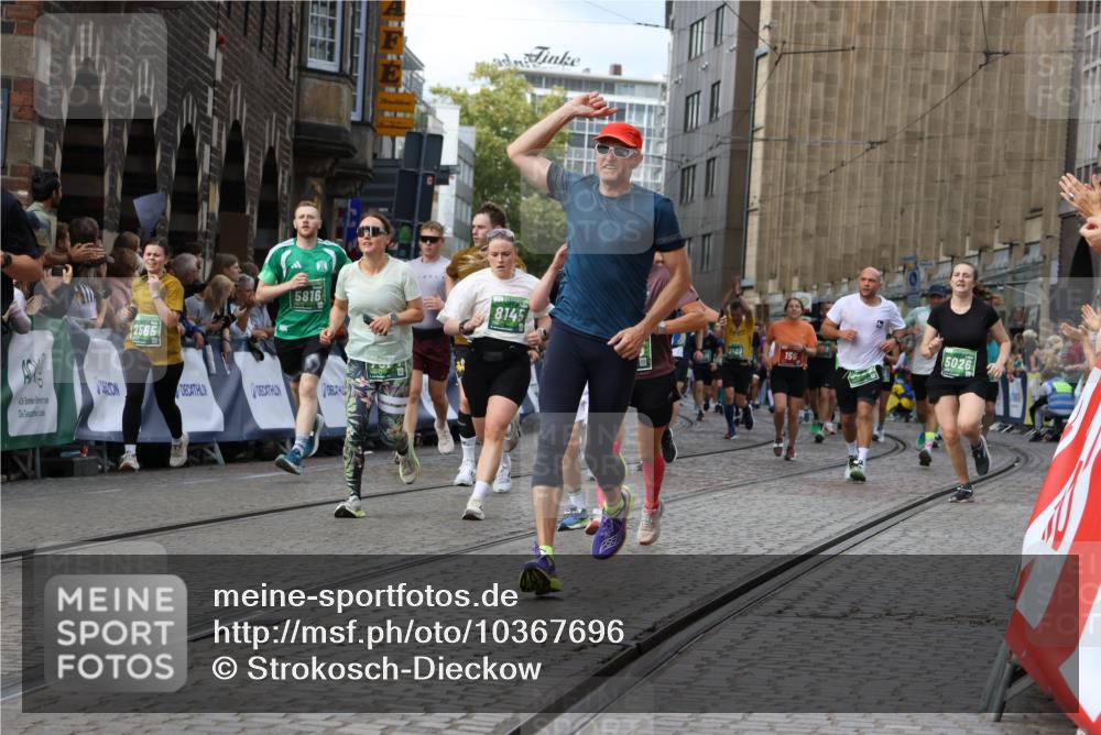 13.09.2026 - 21. swb-Marathon Bremen Strokosch-Dieckow http://msf.ph/oto/10367696 13.09.2026 13:35:53 Ziel 156, 607, 2041, 2090, 2318, 2356, 3055, 3087, 3226, 3621, 3704, 3780, 4326, 5308, 5661, 6315, 6418, 6465, 6466, 6644, 6649, 7285, 7377, 7597, 7675, 7700, 8401, 8530, 8816, 8915, 9784, 9845, 9862, 9887, 9892, 563, 1867, 2565, 3026, 3224, 3454, 3489, 4016, 5026, 5259, 5276, 5816, 6159, 6874, 6982, 7036, 7043, 7256, 7385, 7804, 8145, 8227, 8275, 8488, 9076, 9243, 9497, 13179 meine-sportfotos.de