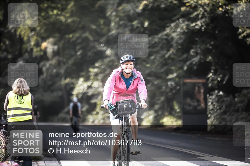 13.09.2026 - Stadtparktriathlon H.Heesch http://msf.ph/oto/10367703 13.09.2026 11:24:54 Radfahren 606, 657, 662, 816 meine-sportfotos.de