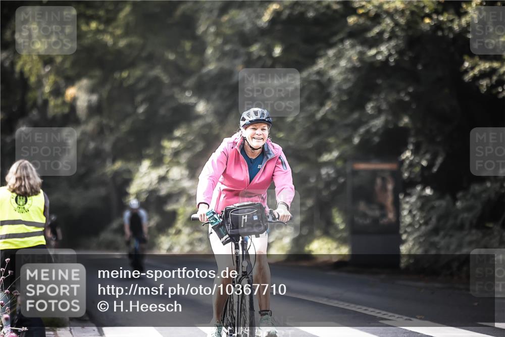 13.09.2026 - Stadtparktriathlon H.Heesch http://msf.ph/oto/10367710 13.09.2026 11:24:54 Radfahren 606, 657, 662, 816 meine-sportfotos.de