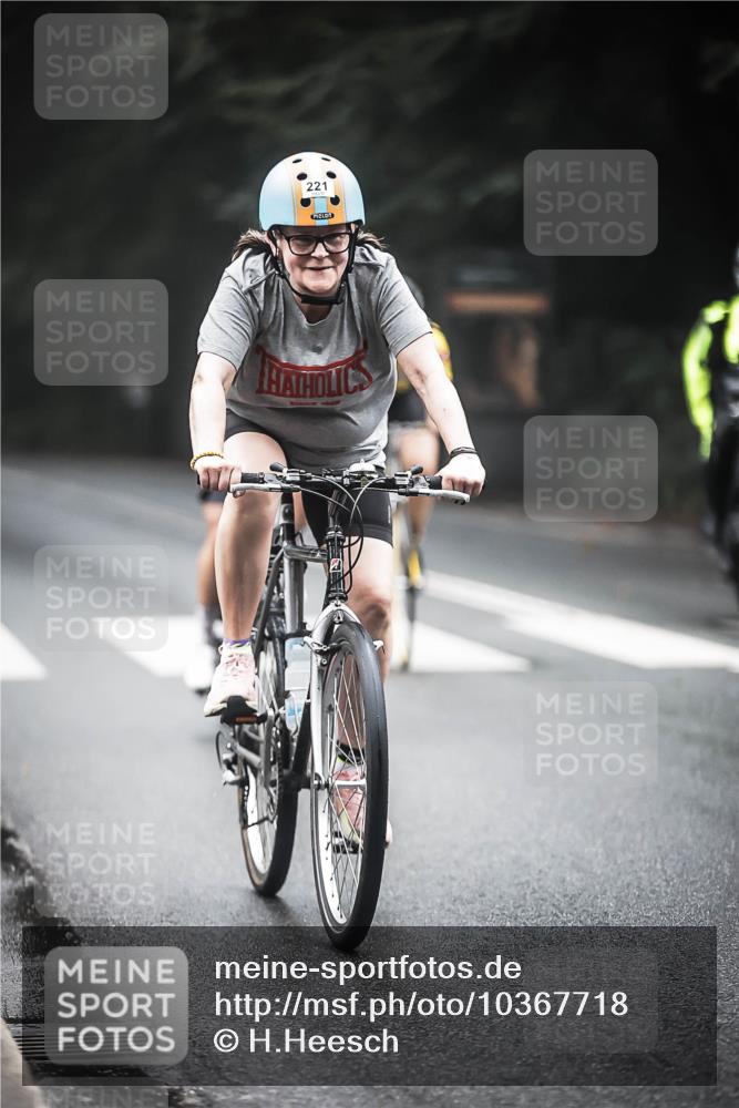 13.09.2026 - Stadtparktriathlon H.Heesch http://msf.ph/oto/10367718 13.09.2026 10:16:23 Radfahren 211, 221, 227, 284, 287, 301, 345 meine-sportfotos.de