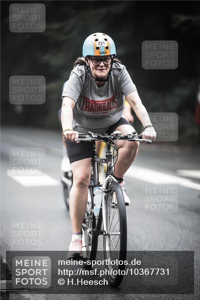 13.09.2026 - Stadtparktriathlon H.Heesch http://msf.ph/oto/10367731 13.09.2026 10:16:23 Radfahren 211, 221, 227, 284, 287, 301, 345 meine-sportfotos.de