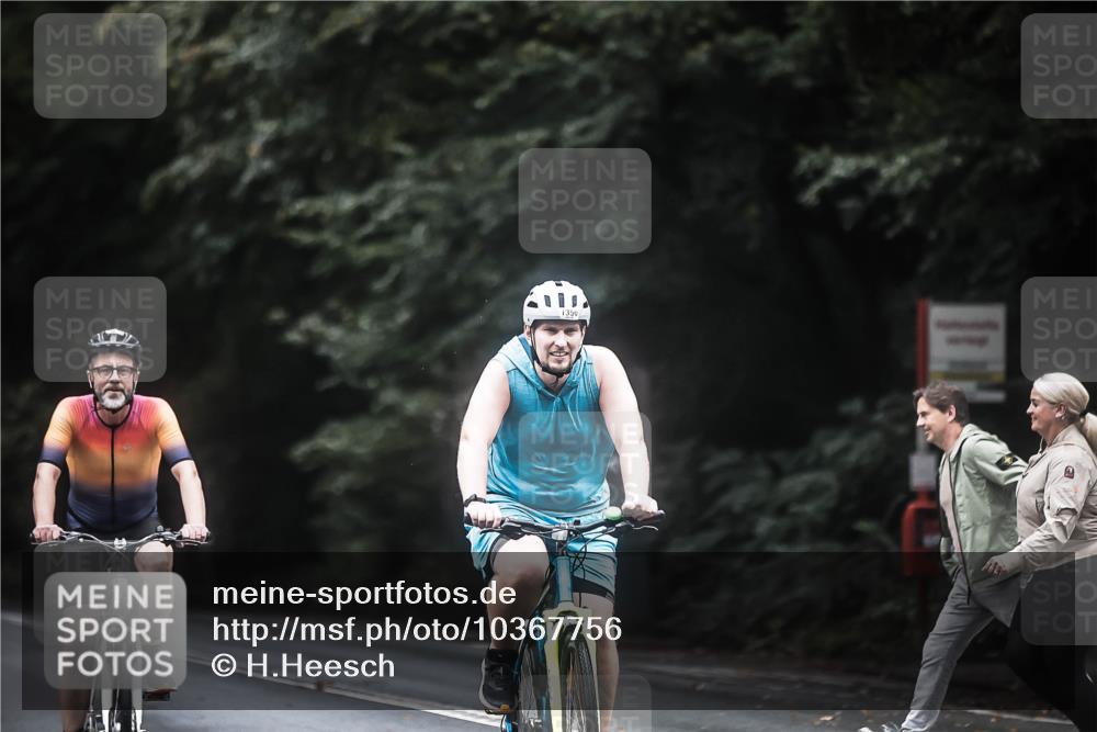 13.09.2026 - Stadtparktriathlon H.Heesch http://msf.ph/oto/10367756 13.09.2026 13:18:08 Radfahren 1209, 1290, 1349, 1350, 1359, 1387, 1445 meine-sportfotos.de