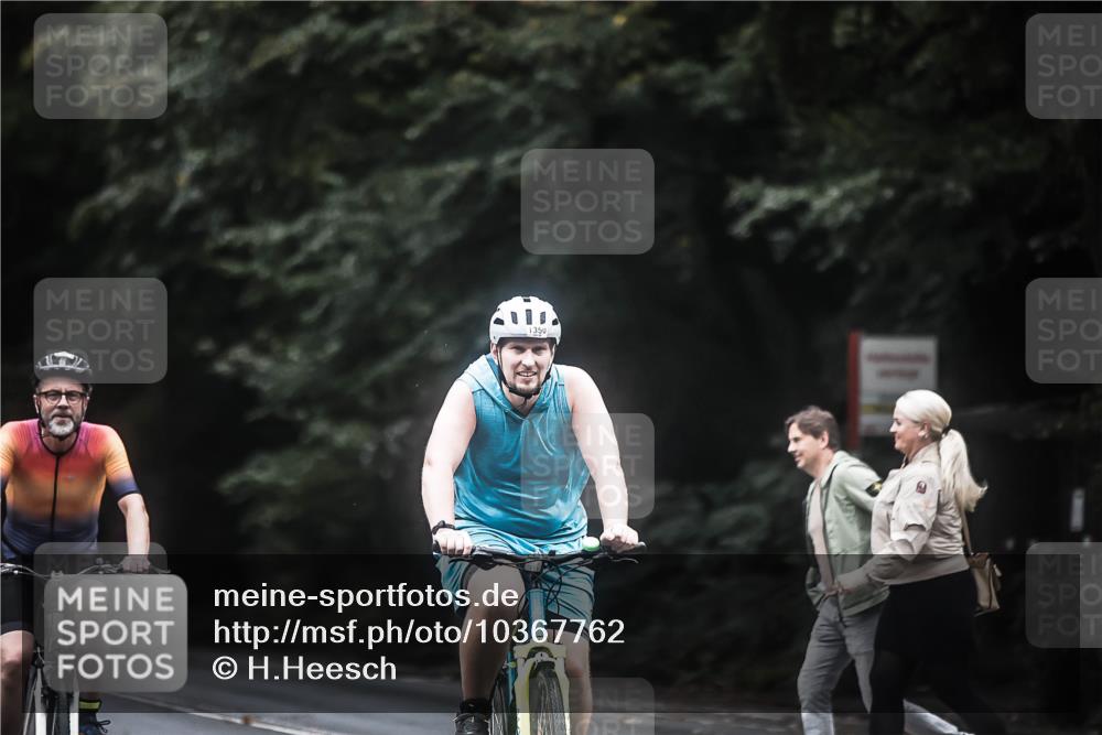 13.09.2026 - Stadtparktriathlon H.Heesch http://msf.ph/oto/10367762 13.09.2026 13:18:08 Radfahren 1209, 1290, 1349, 1350, 1359, 1387, 1445 meine-sportfotos.de