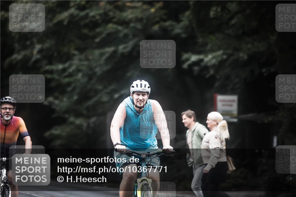 13.09.2026 - Stadtparktriathlon H.Heesch http://msf.ph/oto/10367771 13.09.2026 13:18:08 Radfahren 1209, 1290, 1349, 1350, 1359, 1387, 1445 meine-sportfotos.de