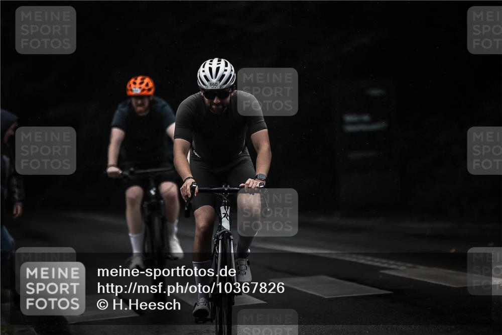 13.09.2026 - Stadtparktriathlon H.Heesch http://msf.ph/oto/10367826 13.09.2026 12:02:37 Radfahren 729, 849, 854, 860, 880, 946, 1029 meine-sportfotos.de