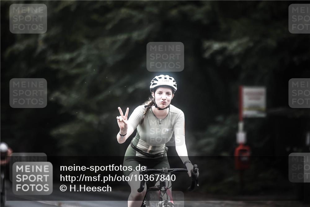 13.09.2026 - Stadtparktriathlon H.Heesch http://msf.ph/oto/10367840 13.09.2026 13:18:16 Radfahren 1329, 1367, 1397, 1417, 1443 meine-sportfotos.de