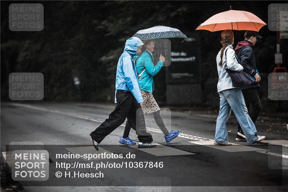 13.09.2026 - Stadtparktriathlon H.Heesch http://msf.ph/oto/10367846 13.09.2026 12:02:40 Radfahren 854, 859, 860, 946, 1029 meine-sportfotos.de