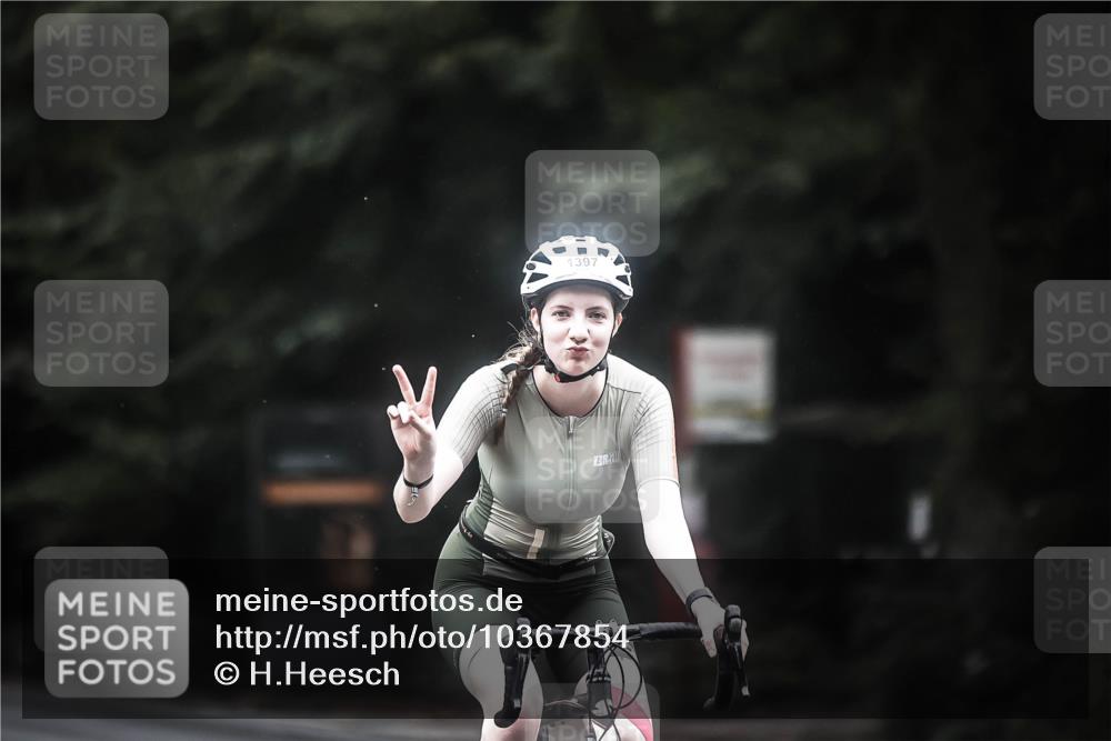 13.09.2026 - Stadtparktriathlon H.Heesch http://msf.ph/oto/10367854 13.09.2026 13:18:16 Radfahren 1329, 1367, 1397, 1417, 1443 meine-sportfotos.de