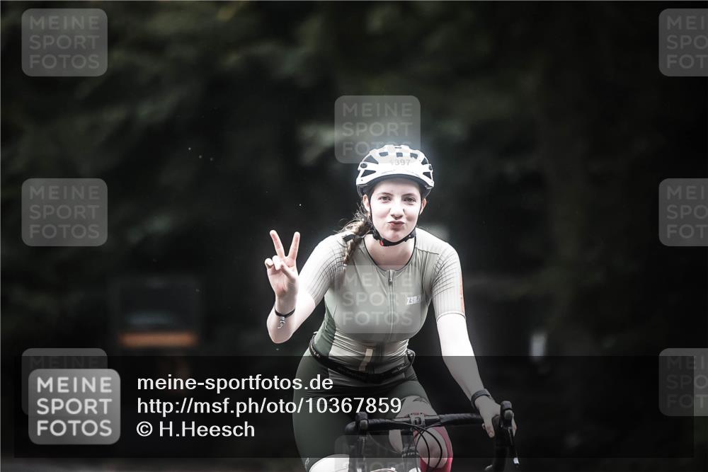 13.09.2026 - Stadtparktriathlon H.Heesch http://msf.ph/oto/10367859 13.09.2026 13:18:16 Radfahren 1329, 1367, 1397, 1417, 1443 meine-sportfotos.de