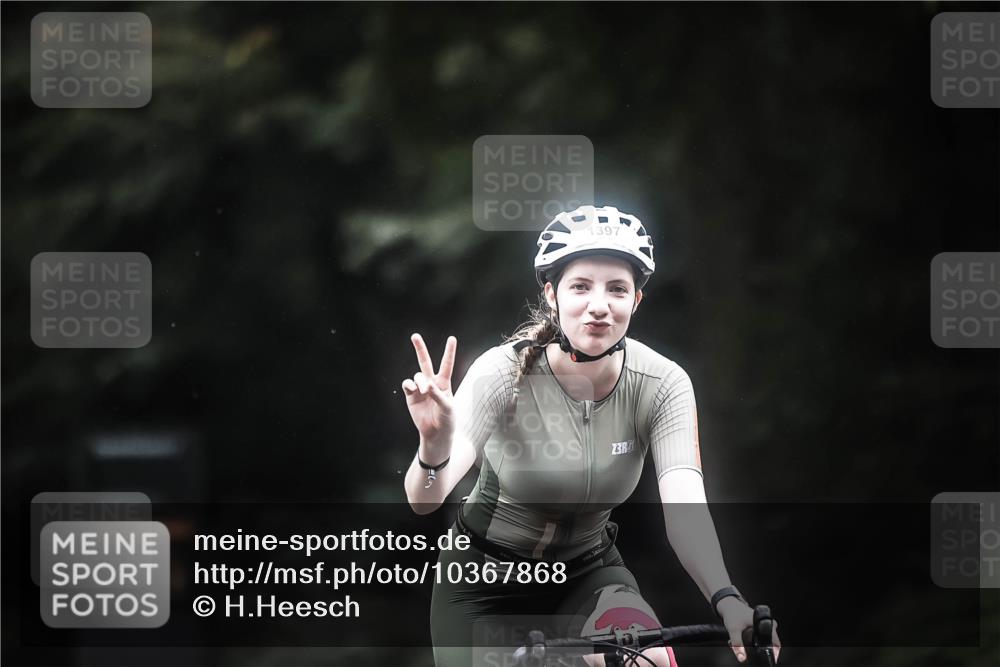 13.09.2026 - Stadtparktriathlon H.Heesch http://msf.ph/oto/10367868 13.09.2026 13:18:17 Radfahren 1329, 1367, 1397, 1417, 1443 meine-sportfotos.de