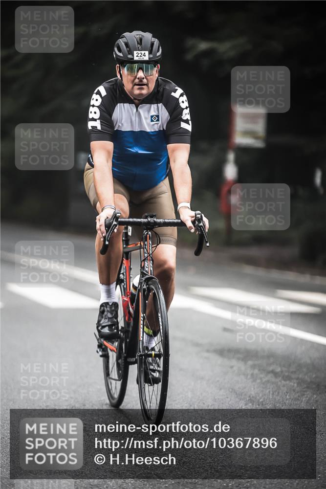 13.09.2026 - Stadtparktriathlon H.Heesch http://msf.ph/oto/10367896 13.09.2026 10:16:34 Radfahren 224, 236, 284, 289, 348, 351 meine-sportfotos.de
