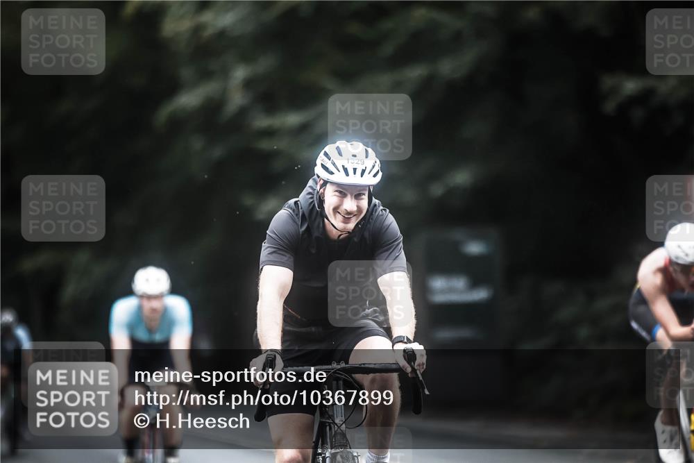 13.09.2026 - Stadtparktriathlon H.Heesch http://msf.ph/oto/10367899 13.09.2026 13:18:18 Radfahren 1329, 1367, 1397, 1417, 1443 meine-sportfotos.de