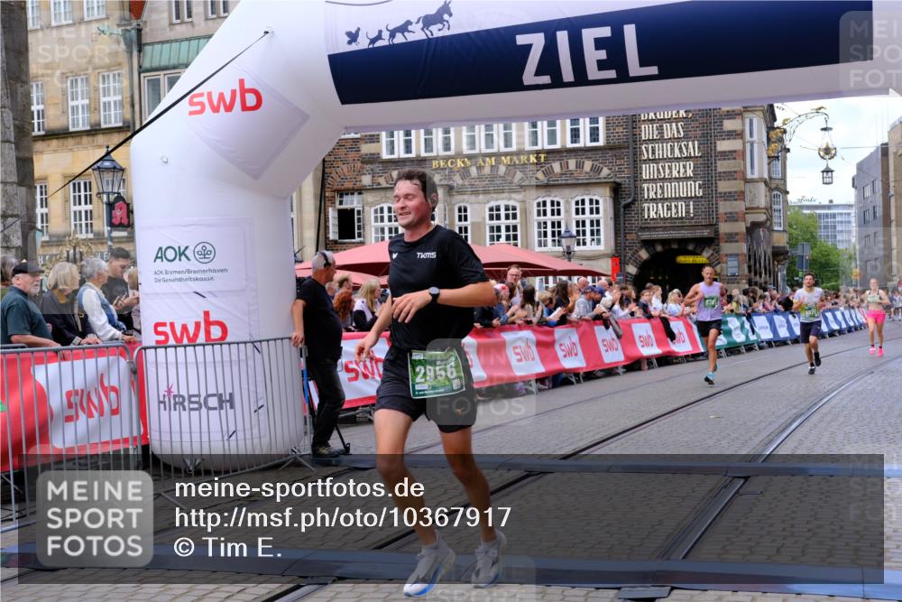 13.09.2026 - 21. swb-Marathon Bremen Tim E. http://msf.ph/oto/10367917 13.09.2026 13:04:59 Ziel 1223, 1224, 1712, 2207, 2646, 2956, 5283, 7814, 8701, 8936, 9070, 9689, 13034, 13187 meine-sportfotos.de