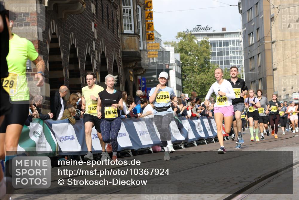 13.09.2026 - 21. swb-Marathon Bremen Strokosch-Dieckow http://msf.ph/oto/10367924 13.09.2026 11:00:30 Ziel 10144, 10758, 10810, 11016, 11071, 11158, 11159, 11160, 11250, 11259, 11445, 11453, 11524, 11525, 11528, 11547, 11587, 11588, 11589, 11623, 11907, 12105, 12106, 12123, 12190, 12274, 12352, 10263, 10272, 10275, 10306, 10369, 11162, 11180, 11343, 11475, 11556, 11687, 11708, 11769, 11797, 11838, 11959, 12430 meine-sportfotos.de