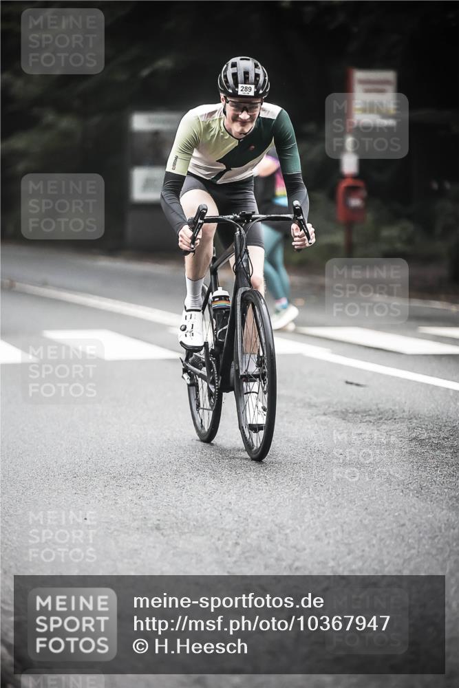 13.09.2026 - Stadtparktriathlon H.Heesch http://msf.ph/oto/10367947 13.09.2026 10:16:39 Radfahren 224, 236, 289 meine-sportfotos.de