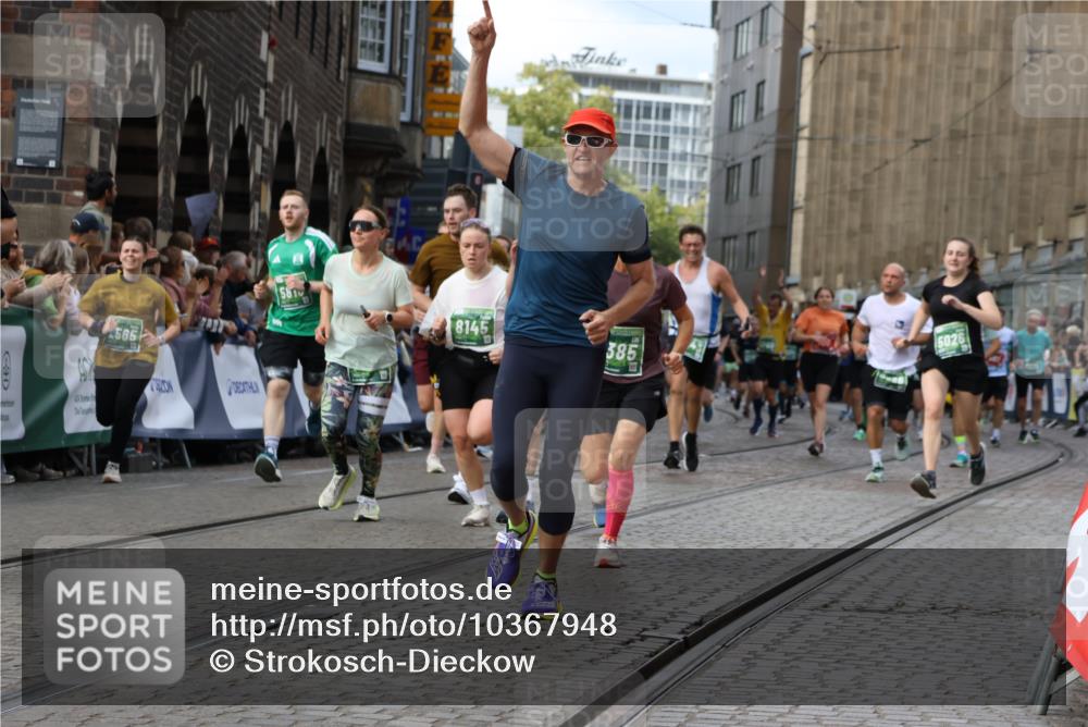 13.09.2026 - 21. swb-Marathon Bremen Strokosch-Dieckow http://msf.ph/oto/10367948 13.09.2026 13:35:53 Ziel 156, 607, 2041, 2090, 2318, 2356, 3055, 3087, 3226, 3621, 3704, 3780, 4326, 5308, 5661, 6315, 6418, 6465, 6466, 6644, 6649, 7285, 7377, 7597, 7675, 7700, 8401, 8530, 8816, 8915, 9784, 9845, 9862, 9887, 9892, 563, 1867, 2565, 3026, 3224, 3454, 3489, 4016, 5026, 5259, 5276, 5816, 6159, 6874, 6982, 7036, 7043, 7256, 7385, 7804, 8145, 8227, 8275, 8488, 9076, 9243, 9497, 13179 meine-sportfotos.de