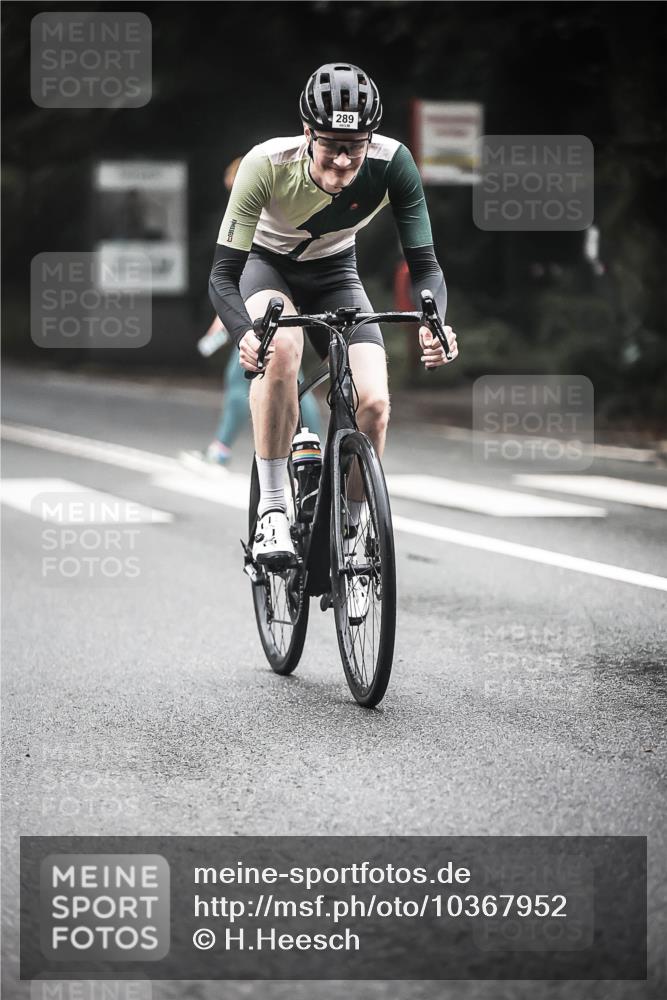 13.09.2026 - Stadtparktriathlon H.Heesch http://msf.ph/oto/10367952 13.09.2026 10:16:39 Radfahren 224, 236, 289 meine-sportfotos.de