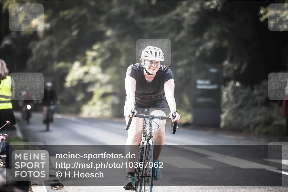13.09.2026 - Stadtparktriathlon H.Heesch http://msf.ph/oto/10367962 13.09.2026 11:25:14 Radfahren 639, 684, 736, 770, 794, 819 meine-sportfotos.de