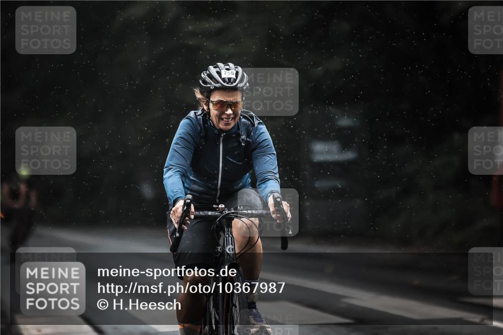13.09.2026 - Stadtparktriathlon H.Heesch http://msf.ph/oto/10367987 13.09.2026 12:02:55 Radfahren 758, 856, 925, 948, 1020, 1044, 1059 meine-sportfotos.de