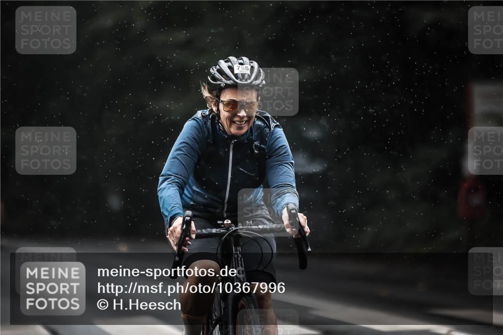 13.09.2026 - Stadtparktriathlon H.Heesch http://msf.ph/oto/10367996 13.09.2026 12:02:55 Radfahren 758, 856, 925, 948, 1020, 1044, 1059 meine-sportfotos.de