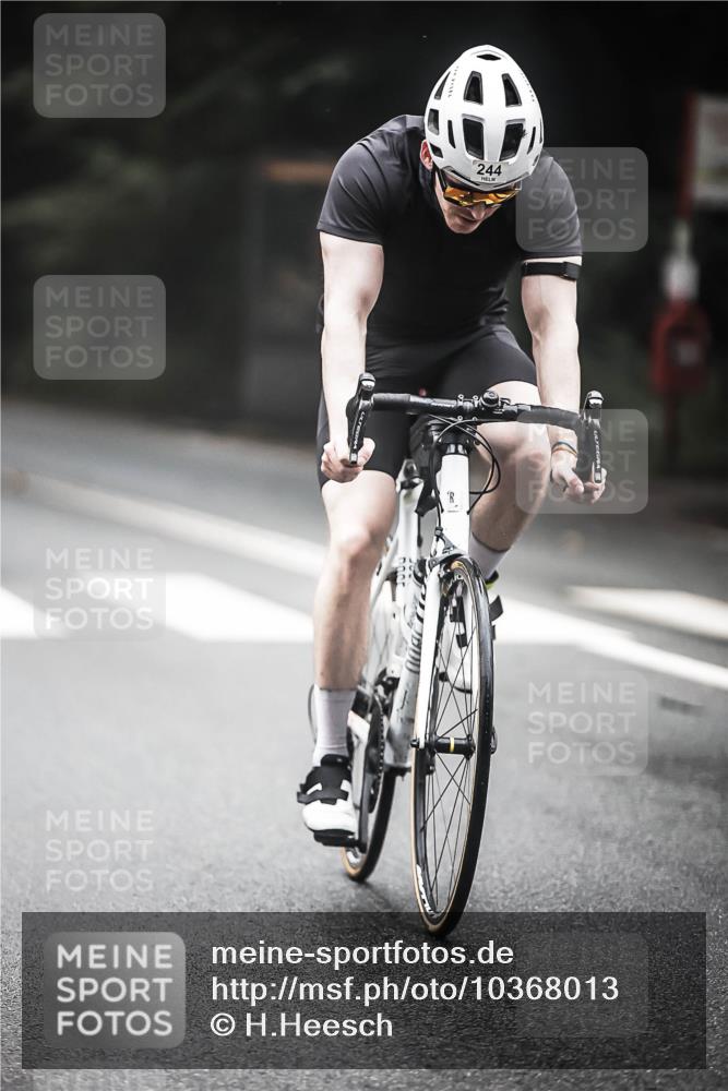 13.09.2026 - Stadtparktriathlon H.Heesch http://msf.ph/oto/10368013 13.09.2026 10:16:54 Radfahren 226, 244 meine-sportfotos.de