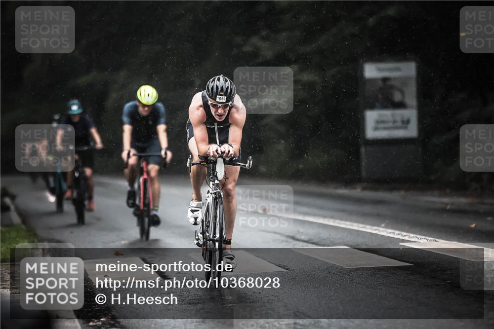 13.09.2026 - Stadtparktriathlon H.Heesch http://msf.ph/oto/10368028 13.09.2026 12:02:58 Radfahren 747, 758, 856, 925, 948, 950, 1059 meine-sportfotos.de