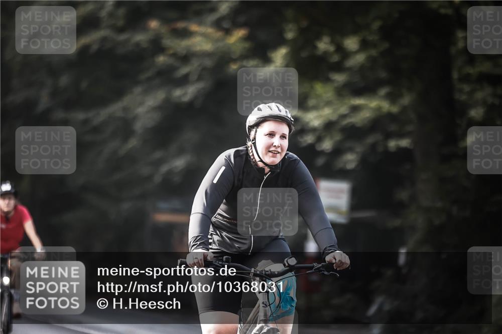 13.09.2026 - Stadtparktriathlon H.Heesch http://msf.ph/oto/10368031 13.09.2026 11:25:20 Radfahren 759, 770, 794, 803 meine-sportfotos.de