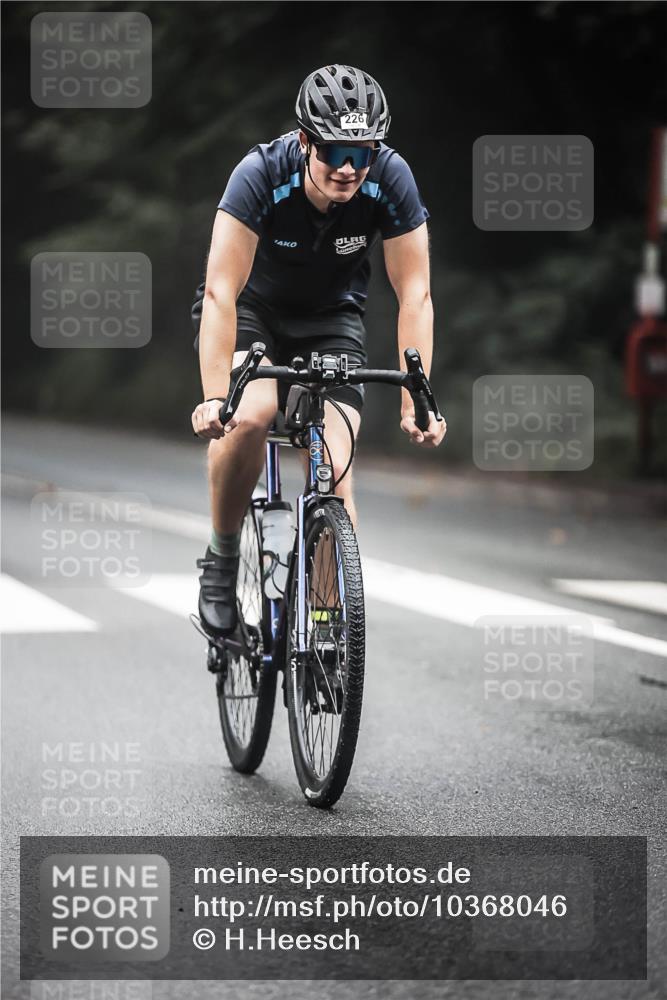13.09.2026 - Stadtparktriathlon H.Heesch http://msf.ph/oto/10368046 13.09.2026 10:16:59 Radfahren 226, 244 meine-sportfotos.de