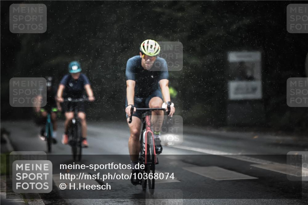 13.09.2026 - Stadtparktriathlon H.Heesch http://msf.ph/oto/10368074 13.09.2026 12:02:59 Radfahren 747, 758, 856, 948, 950, 1059 meine-sportfotos.de