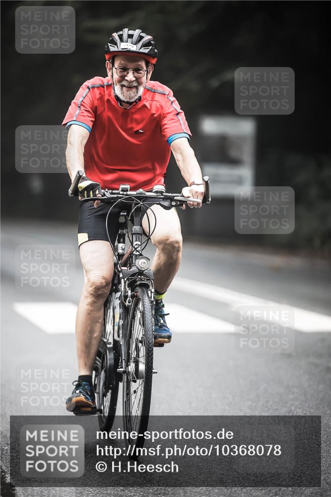13.09.2026 - Stadtparktriathlon H.Heesch http://msf.ph/oto/10368078 13.09.2026 10:17:08 Radfahren 245, 269 meine-sportfotos.de