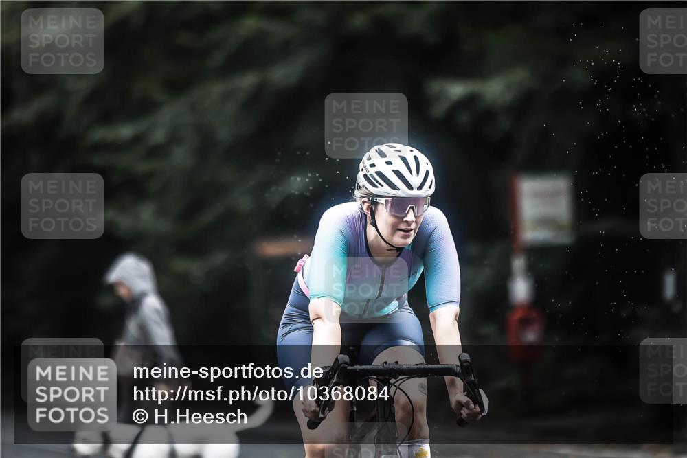 13.09.2026 - Stadtparktriathlon H.Heesch http://msf.ph/oto/10368084 13.09.2026 13:18:43 Radfahren 1357, 1393, 1456, 1463 meine-sportfotos.de