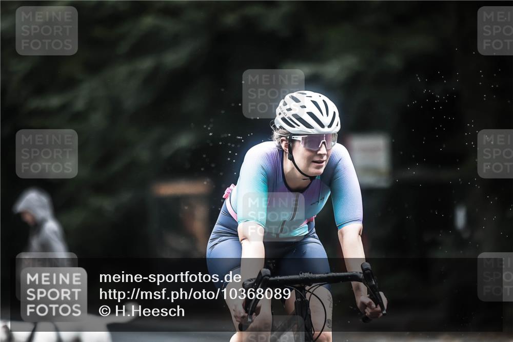 13.09.2026 - Stadtparktriathlon H.Heesch http://msf.ph/oto/10368089 13.09.2026 13:18:43 Radfahren 1357, 1393, 1456, 1463 meine-sportfotos.de