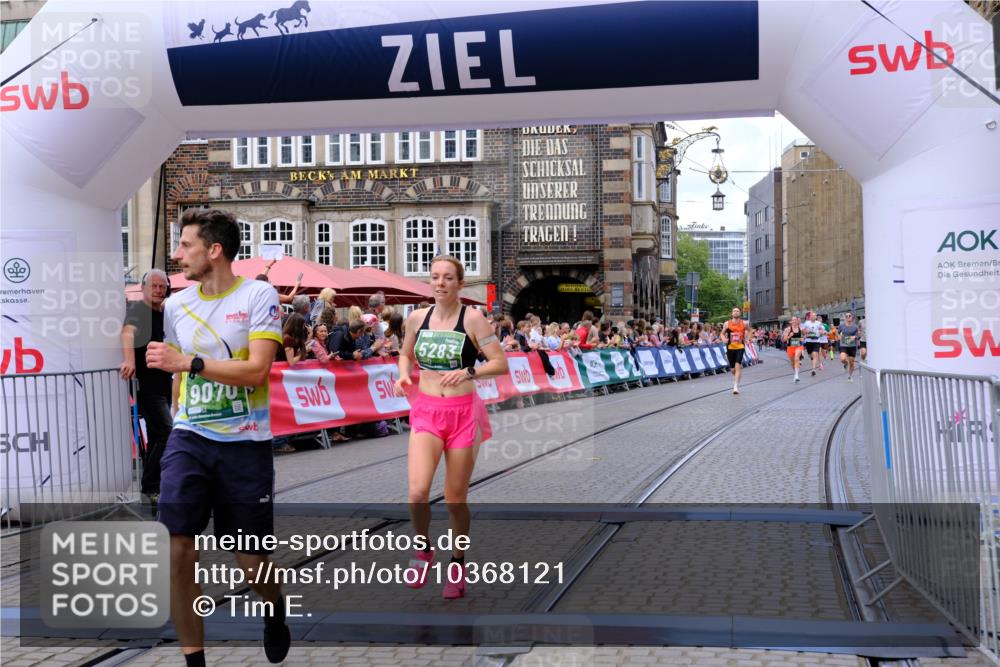 13.09.2026 - 21. swb-Marathon Bremen Tim E. http://msf.ph/oto/10368121 13.09.2026 13:05:04 Ziel 1712, 2646, 2956, 5283, 5674, 6708, 7538, 7814, 8054, 8701, 9070, 9306, 9495, 9689, 13187 meine-sportfotos.de