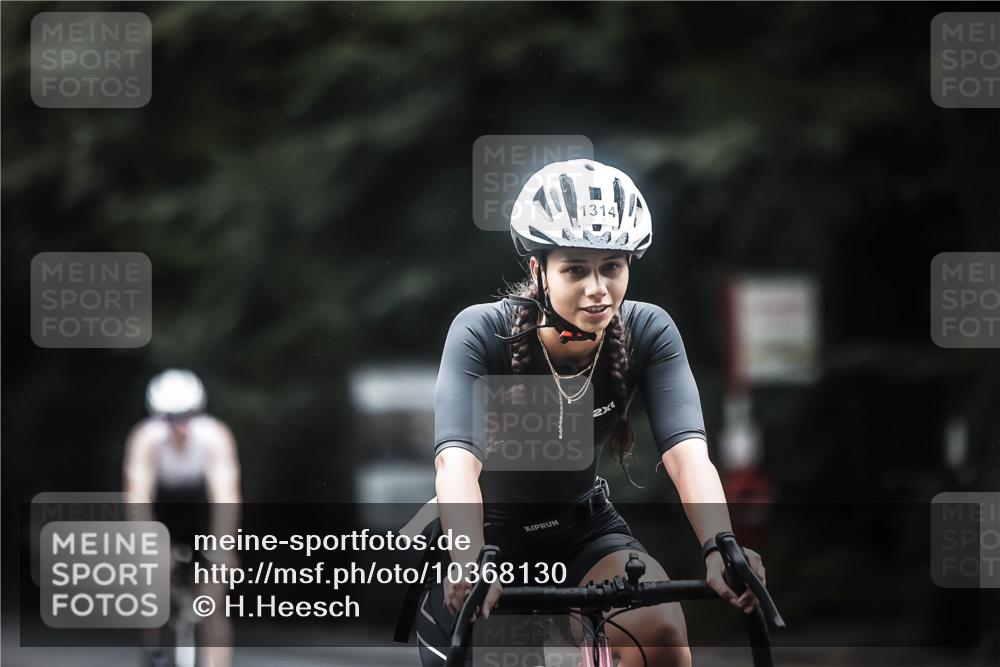 13.09.2026 - Stadtparktriathlon H.Heesch http://msf.ph/oto/10368130 13.09.2026 13:18:57 Radfahren 1237, 1243, 1314, 1363, 1392, 1438, 1442, 1468 meine-sportfotos.de