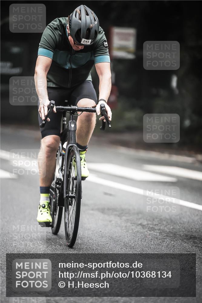 13.09.2026 - Stadtparktriathlon H.Heesch http://msf.ph/oto/10368134 13.09.2026 10:17:14 Radfahren 241, 245, 269 meine-sportfotos.de