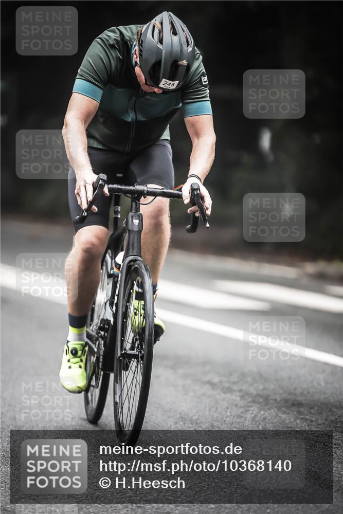 13.09.2026 - Stadtparktriathlon H.Heesch http://msf.ph/oto/10368140 13.09.2026 10:17:14 Radfahren 241, 245, 269 meine-sportfotos.de