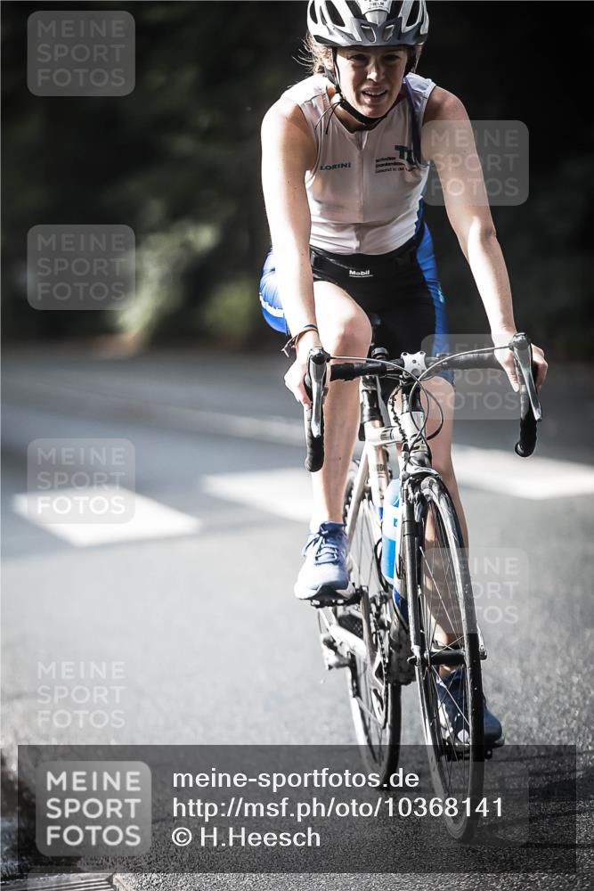 13.09.2026 - Stadtparktriathlon H.Heesch http://msf.ph/oto/10368141 13.09.2026 10:45:49 Radfahren 406, 429, 487, 543, 550, 563 meine-sportfotos.de