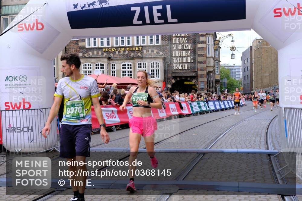 13.09.2026 - 21. swb-Marathon Bremen Tim E. http://msf.ph/oto/10368145 13.09.2026 13:05:04 Ziel 1712, 2646, 2956, 5283, 5674, 6708, 7538, 7814, 8054, 8701, 9070, 9306, 9495, 9689, 13187 meine-sportfotos.de