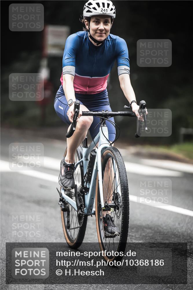 13.09.2026 - Stadtparktriathlon H.Heesch http://msf.ph/oto/10368186 13.09.2026 10:17:17 Radfahren 241, 245, 249 meine-sportfotos.de