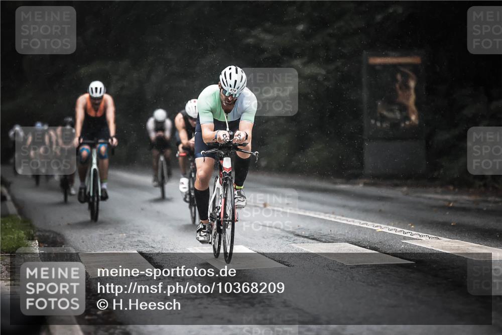 13.09.2026 - Stadtparktriathlon H.Heesch http://msf.ph/oto/10368209 13.09.2026 12:03:12 Radfahren 831, 879, 905, 919, 927, 965, 990, 997 meine-sportfotos.de