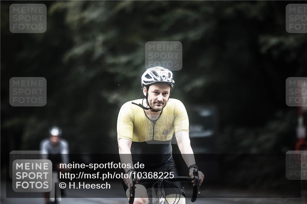 13.09.2026 - Stadtparktriathlon H.Heesch http://msf.ph/oto/10368225 13.09.2026 13:19:04 Radfahren 1212, 1237, 1243, 1326, 1338, 1438, 1442 meine-sportfotos.de
