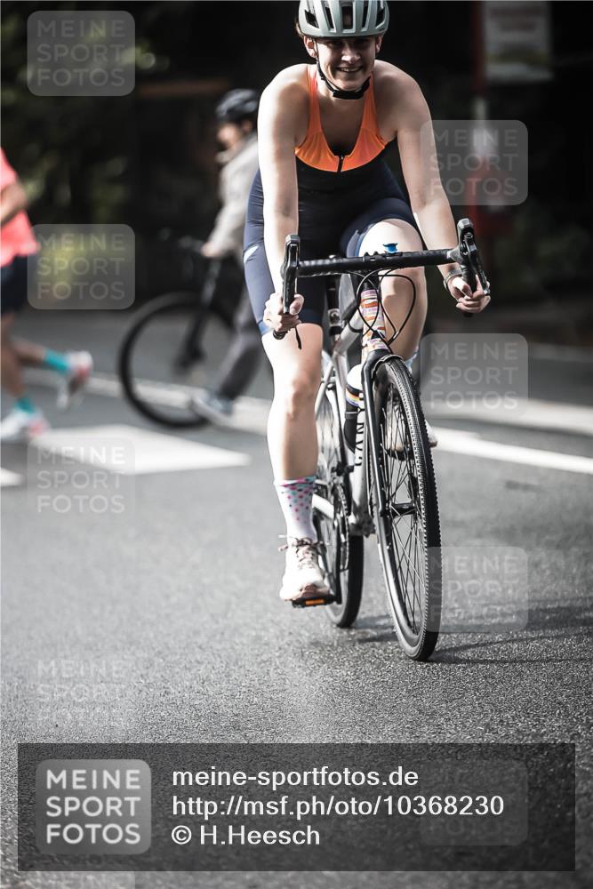 13.09.2026 - Stadtparktriathlon H.Heesch http://msf.ph/oto/10368230 13.09.2026 10:45:53 Radfahren 406, 429, 487, 543, 550 meine-sportfotos.de