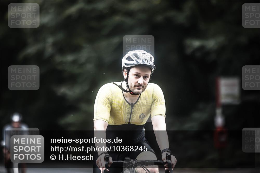 13.09.2026 - Stadtparktriathlon H.Heesch http://msf.ph/oto/10368245 13.09.2026 13:19:04 Radfahren 1212, 1237, 1243, 1326, 1338, 1438, 1442 meine-sportfotos.de