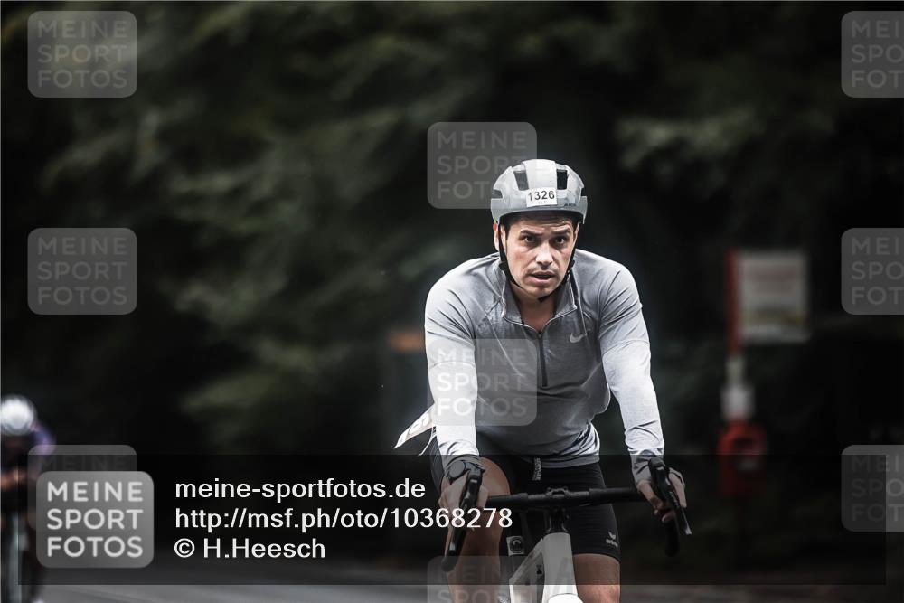 13.09.2026 - Stadtparktriathlon H.Heesch http://msf.ph/oto/10368278 13.09.2026 13:19:07 Radfahren 1212, 1229, 1237, 1326, 1338, 1438, 1471 meine-sportfotos.de