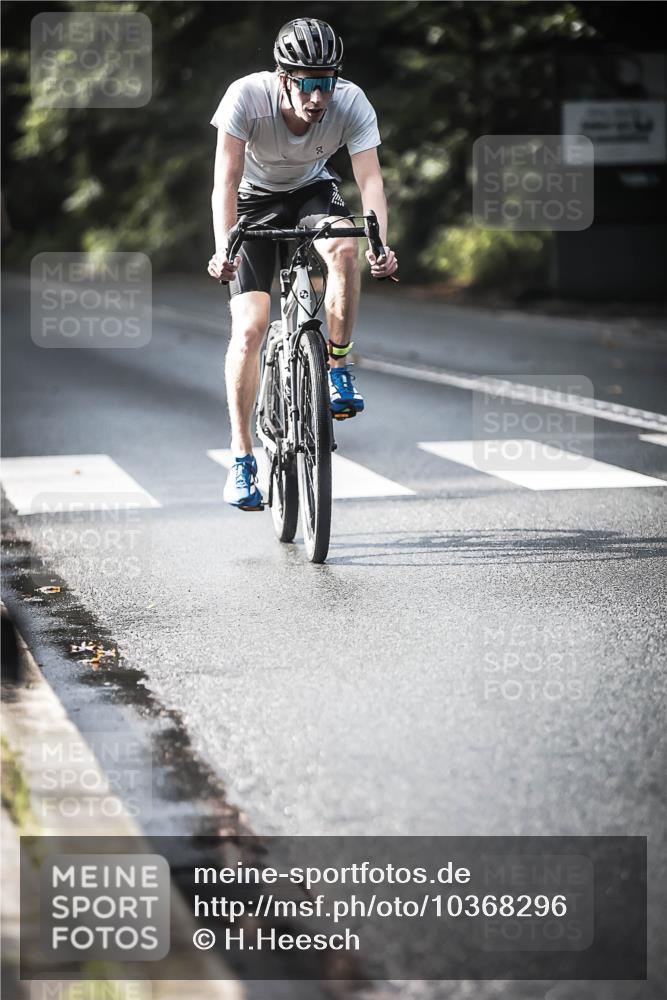 13.09.2026 - Stadtparktriathlon H.Heesch http://msf.ph/oto/10368296 13.09.2026 10:46:07 Radfahren 351, 361, 372, 432, 566, 571 meine-sportfotos.de