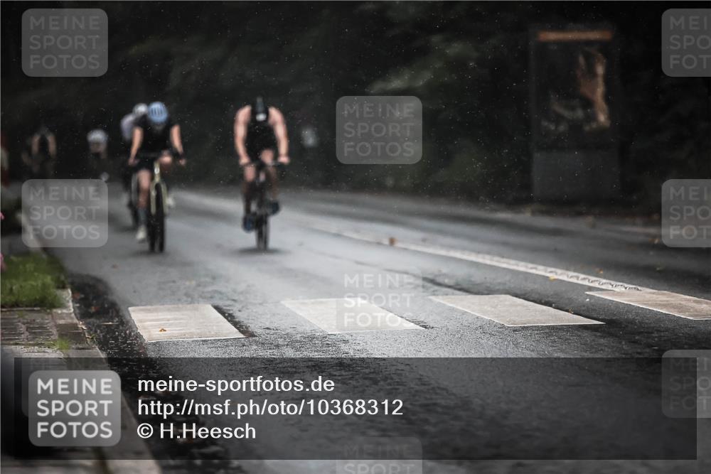 13.09.2026 - Stadtparktriathlon H.Heesch http://msf.ph/oto/10368312 13.09.2026 12:03:16 Radfahren 819, 831, 879, 919, 952, 965, 990, 997 meine-sportfotos.de