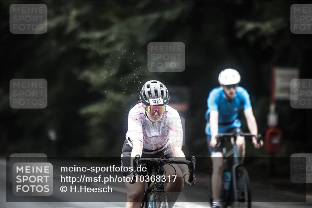 13.09.2026 - Stadtparktriathlon H.Heesch http://msf.ph/oto/10368317 13.09.2026 13:19:12 Radfahren 1229, 1326, 1338, 1439, 1471 meine-sportfotos.de