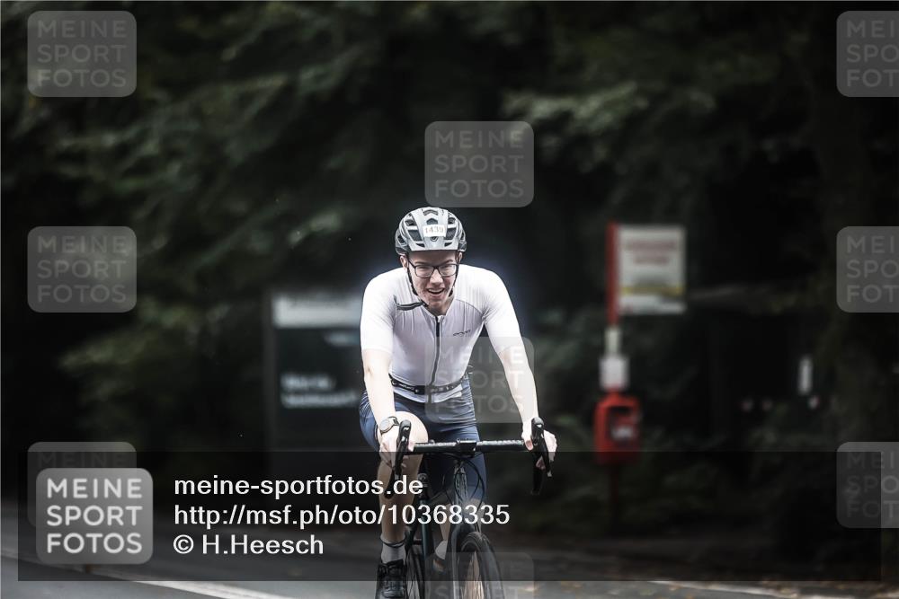 13.09.2026 - Stadtparktriathlon H.Heesch http://msf.ph/oto/10368335 13.09.2026 13:19:19 Radfahren 1388, 1439 meine-sportfotos.de