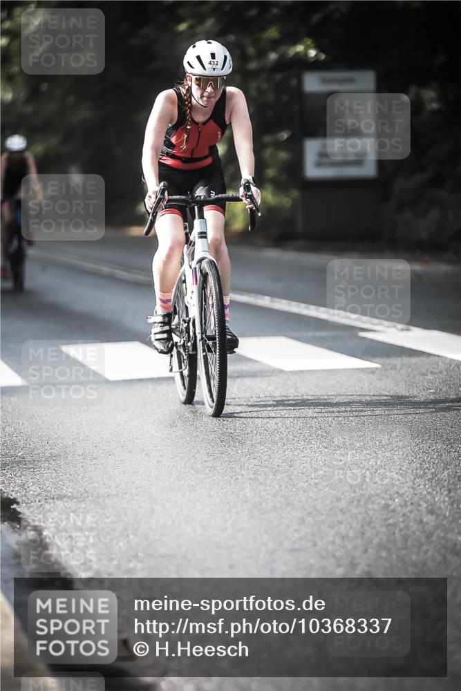 13.09.2026 - Stadtparktriathlon H.Heesch http://msf.ph/oto/10368337 13.09.2026 10:46:10 Radfahren 351, 361, 372, 377, 381, 420, 432, 566, 571 meine-sportfotos.de