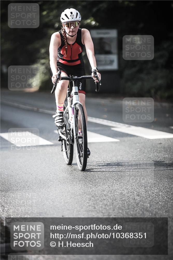13.09.2026 - Stadtparktriathlon H.Heesch http://msf.ph/oto/10368351 13.09.2026 10:46:11 Radfahren 351, 372, 377, 381, 420, 432, 571 meine-sportfotos.de